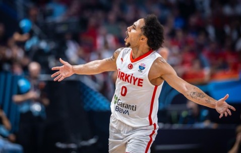 J9-萨拉赫新星出色防守表现惊艳，独行侠未来可期！的简单介绍