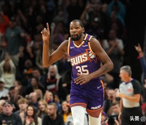 九游会-杜兰特在掘金比赛中爆冷，战术调整引发热议！全场沸腾不已的简单介绍